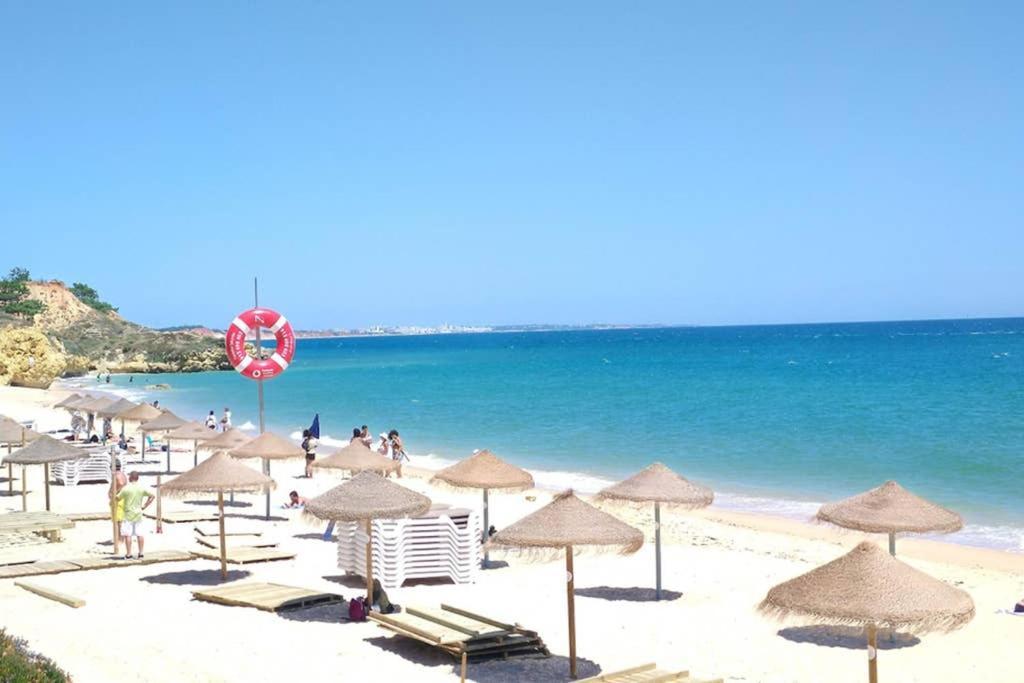 Praia Eulalia With Pool And 5 Minutes From The Beach Albufeira Ngoại thất bức ảnh
