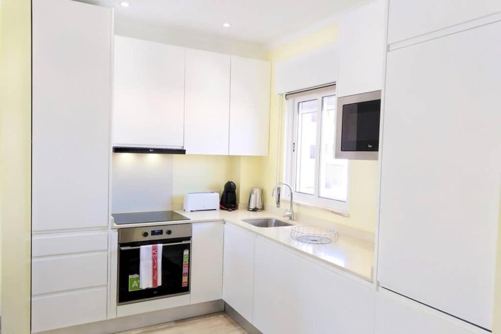 Praia Eulalia With Pool And 5 Minutes From The Beach Albufeira Ngoại thất bức ảnh