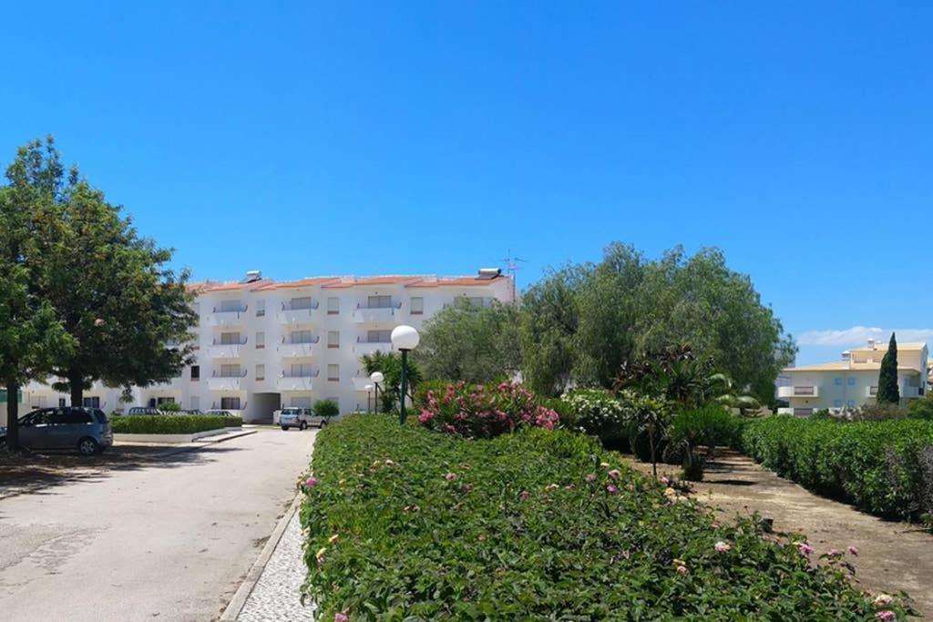 Praia Eulalia With Pool And 5 Minutes From The Beach Albufeira Ngoại thất bức ảnh