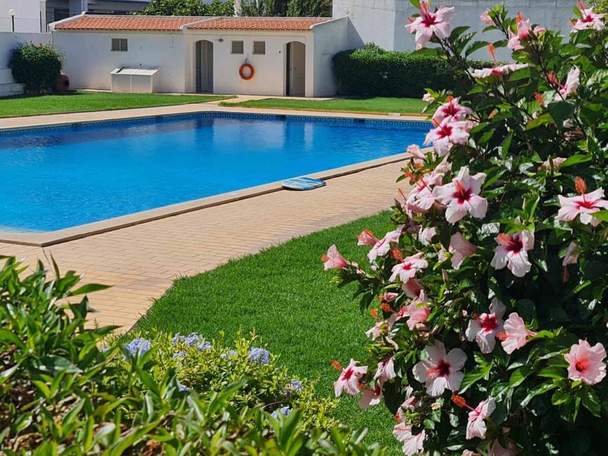 Praia Eulalia With Pool And 5 Minutes From The Beach Albufeira Ngoại thất bức ảnh