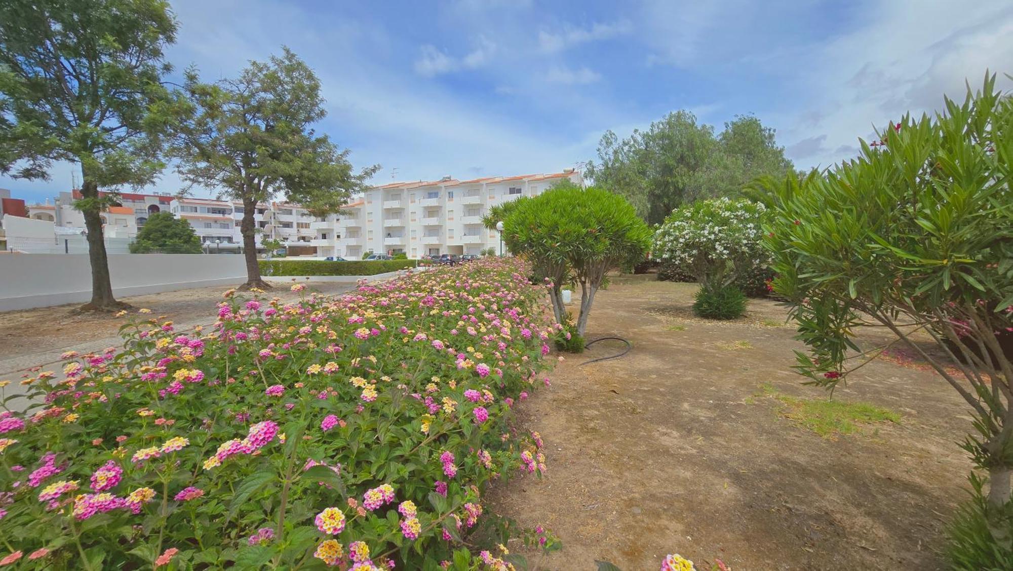Praia Eulalia With Pool And 5 Minutes From The Beach Albufeira Ngoại thất bức ảnh
