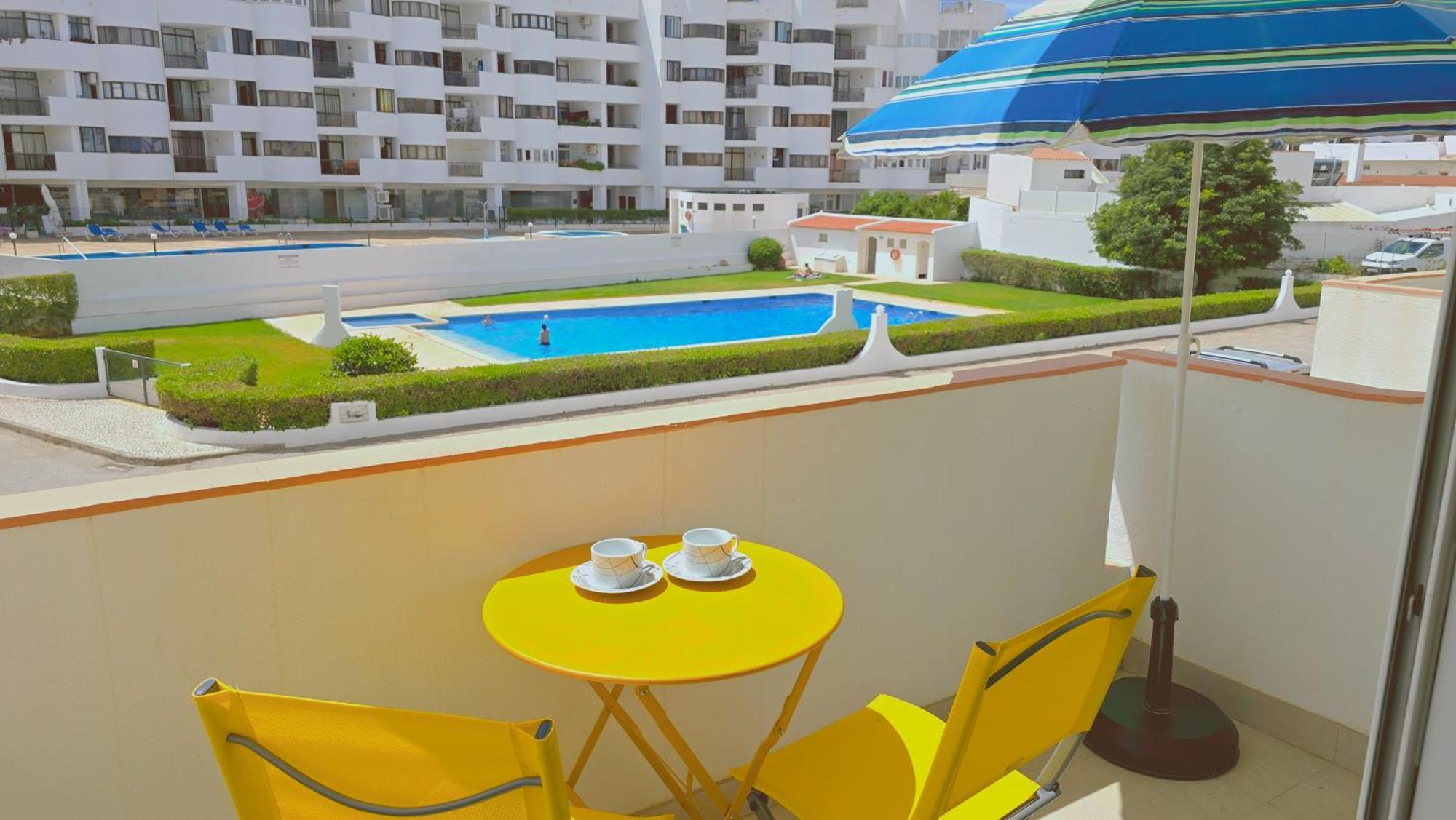 Praia Eulalia With Pool And 5 Minutes From The Beach Albufeira Ngoại thất bức ảnh